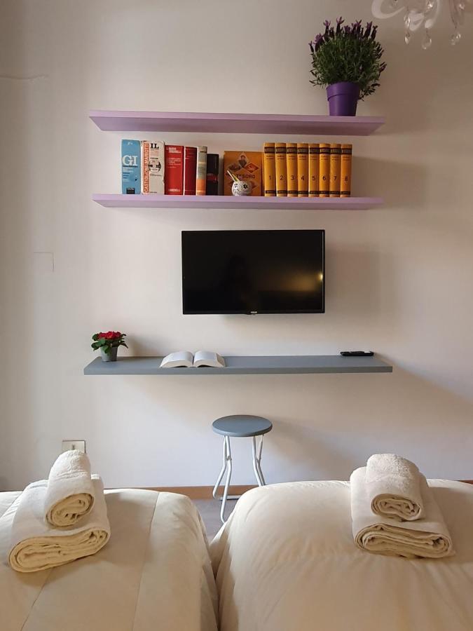 Alma Vacation Apartment In The Centre, Big Terrace Milan Bagian luar foto