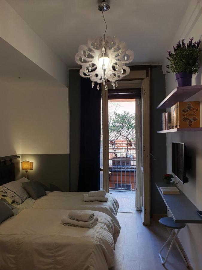 Alma Vacation Apartment In The Centre, Big Terrace Milan Bagian luar foto