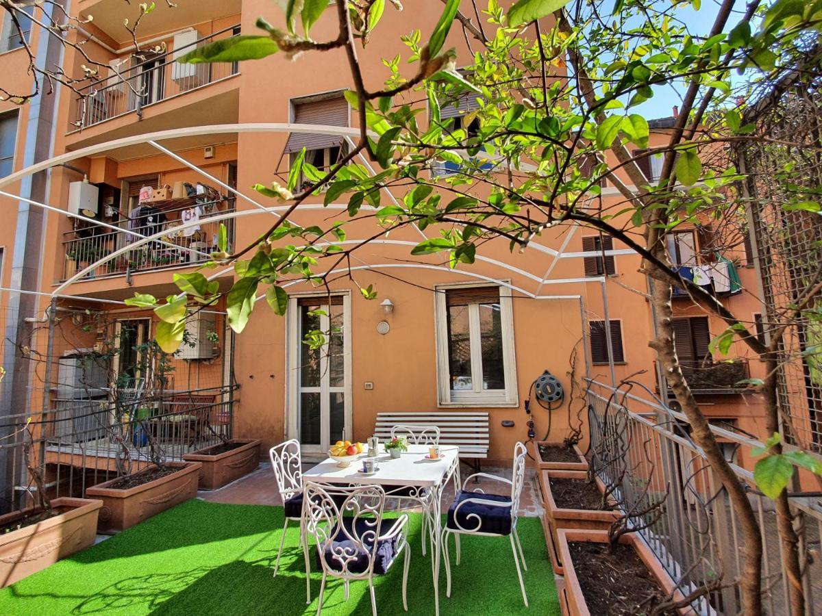 Alma Vacation Apartment In The Centre, Big Terrace Milan Bagian luar foto