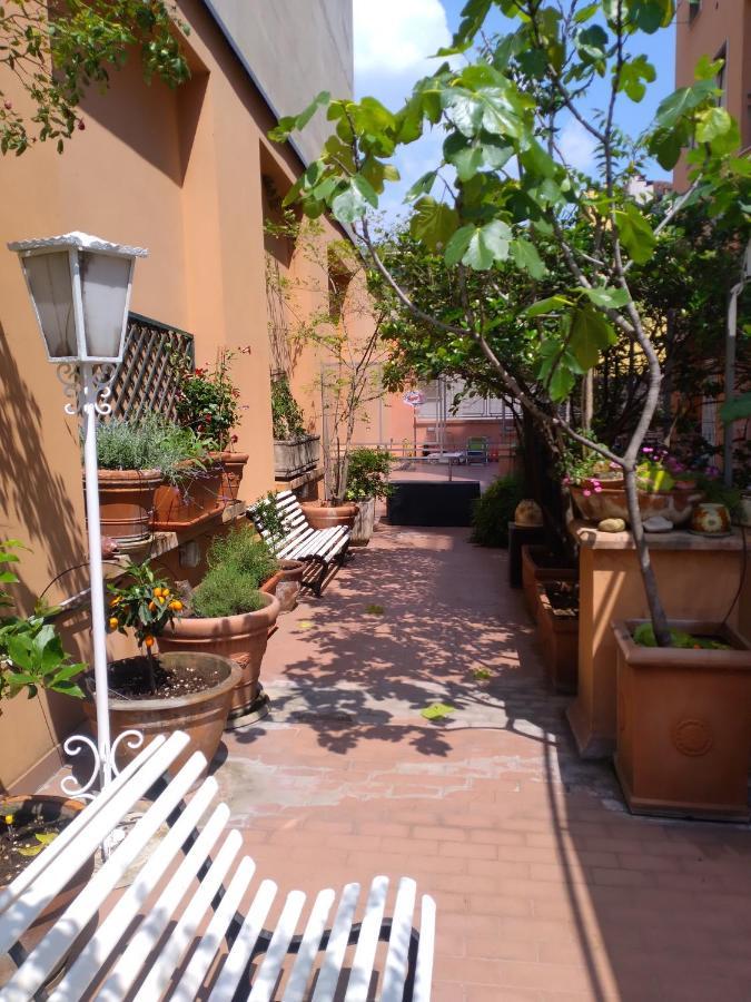 Alma Vacation Apartment In The Centre, Big Terrace Milan Bagian luar foto
